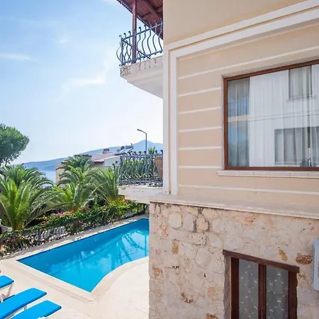 Palm View With Private And Infinity View Bezirgan