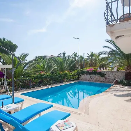 Palm View With Private And Infinity View Bezirgan